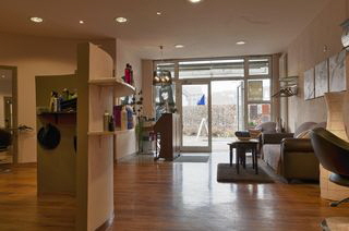 Innenansicht des CREATIV-HAIR Salons in Warstein